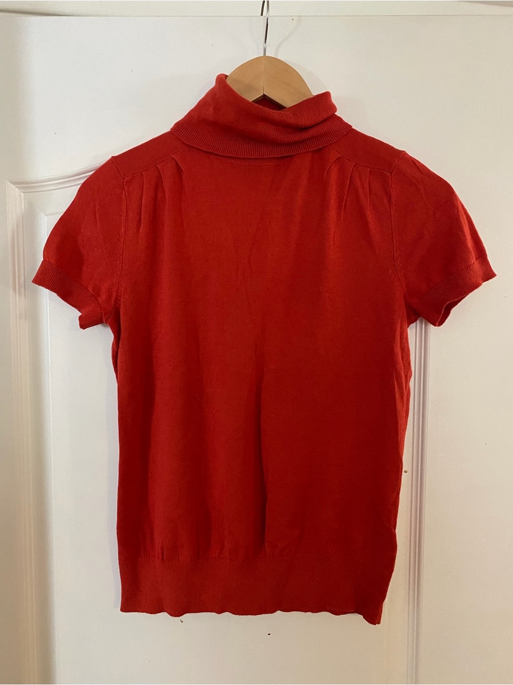 Women's Short-Sleeve Turtleneck Sweater - orange Red